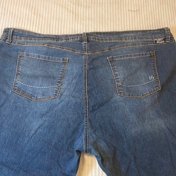Torrid Source of Wisdom Slim Boot Cut Denim Jeans. - Picture 4 of 7